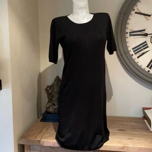 🎀 Maxmara pull over short sleeve black dress medium